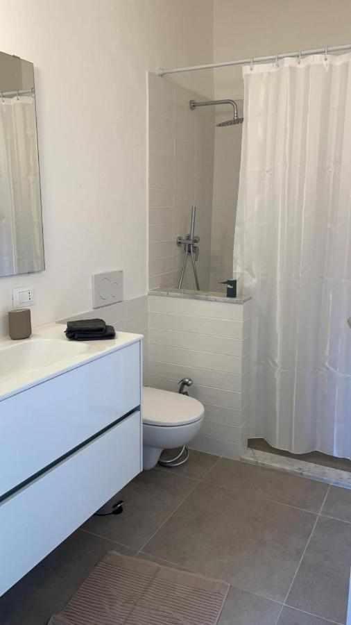 Susannas Lovely New Apartment Ливорно Экстерьер фото